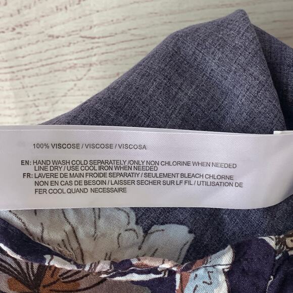 Band of Gypsies Dark Blue Floral Jumpsuit Butterfly Sleeve Elastic Waist Size XS - Picture 11 of 16